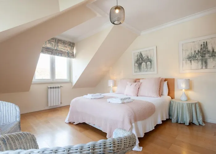 Flh Chic Chiado Exotic Spacious شقة Lisboa