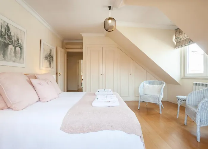 Flh Chic Chiado Exotic Spacious شقة Lisboa